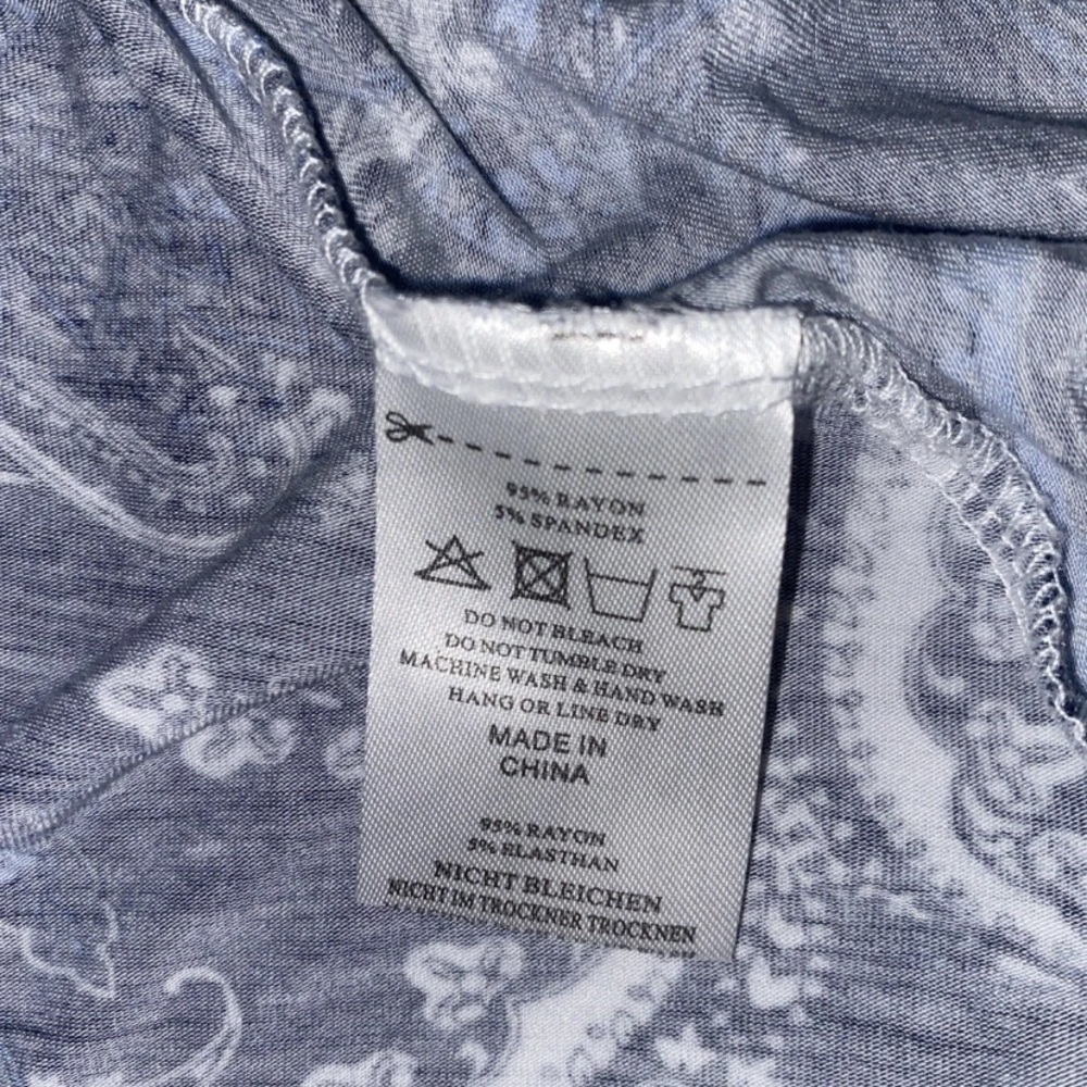 LARACE Navy and White Paisley tunic top - Picture 5 of 5